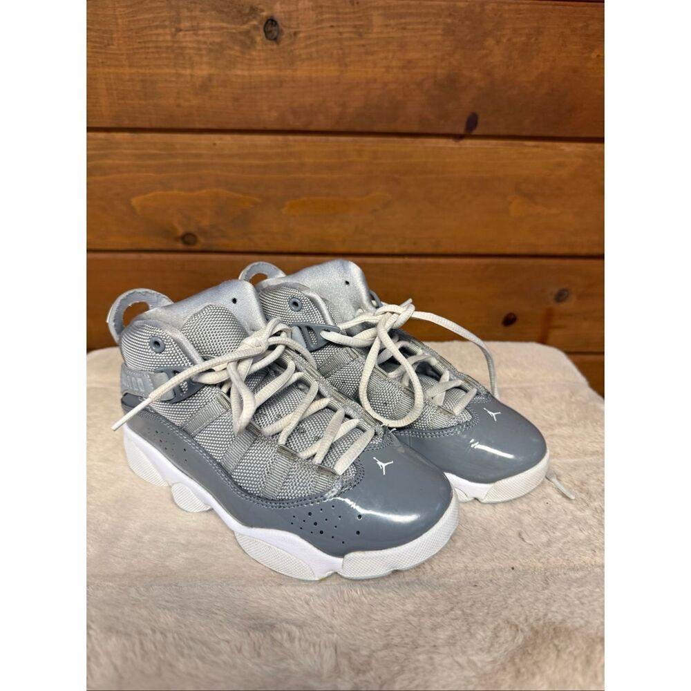 Jordan 6 Rings sneakers in the Cool Grey Kids Sz 13C 323432-015